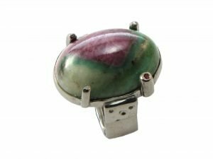 Anillo verde y puro